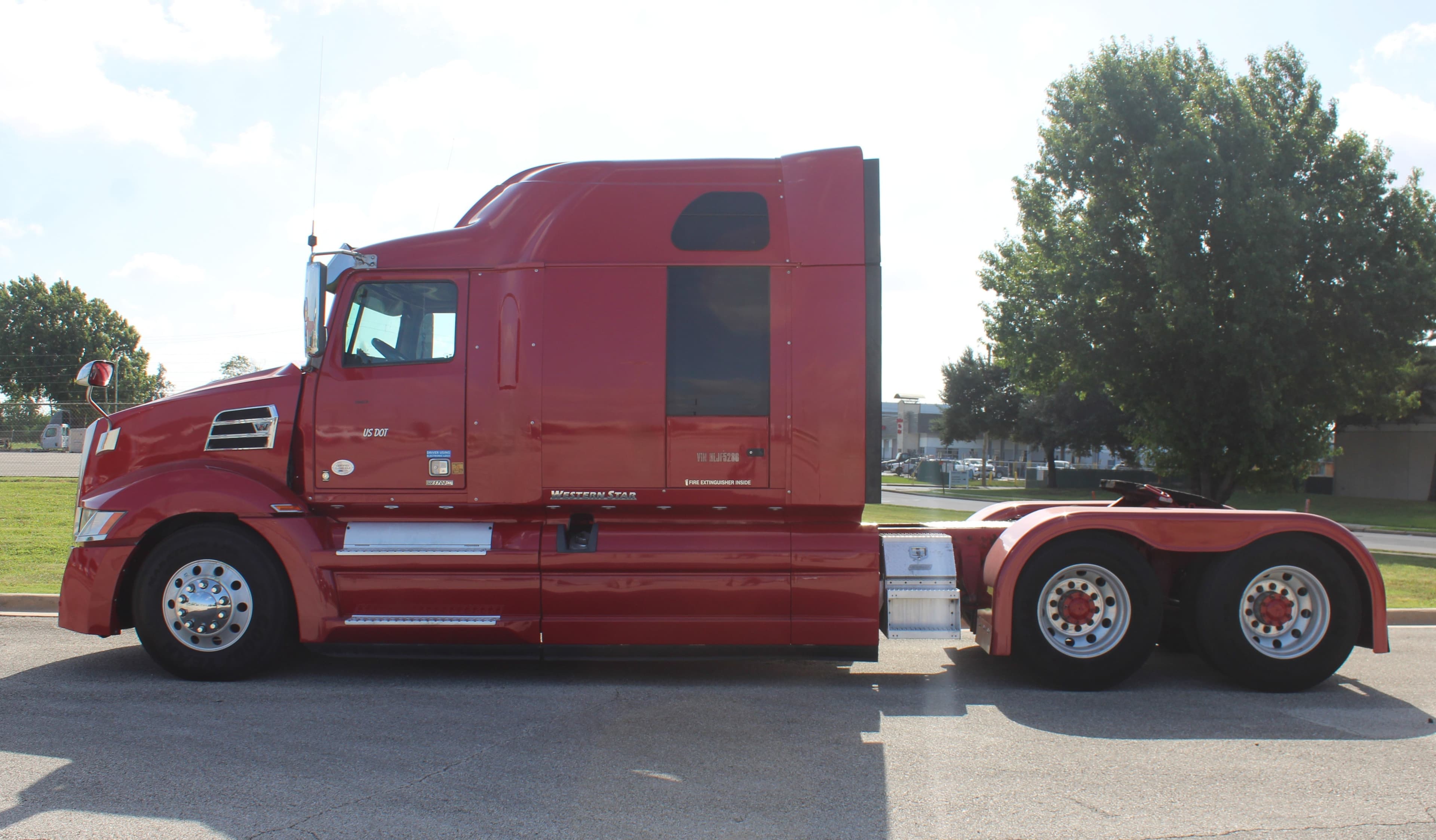 2017 Western Star 5700 XE - Photo 1