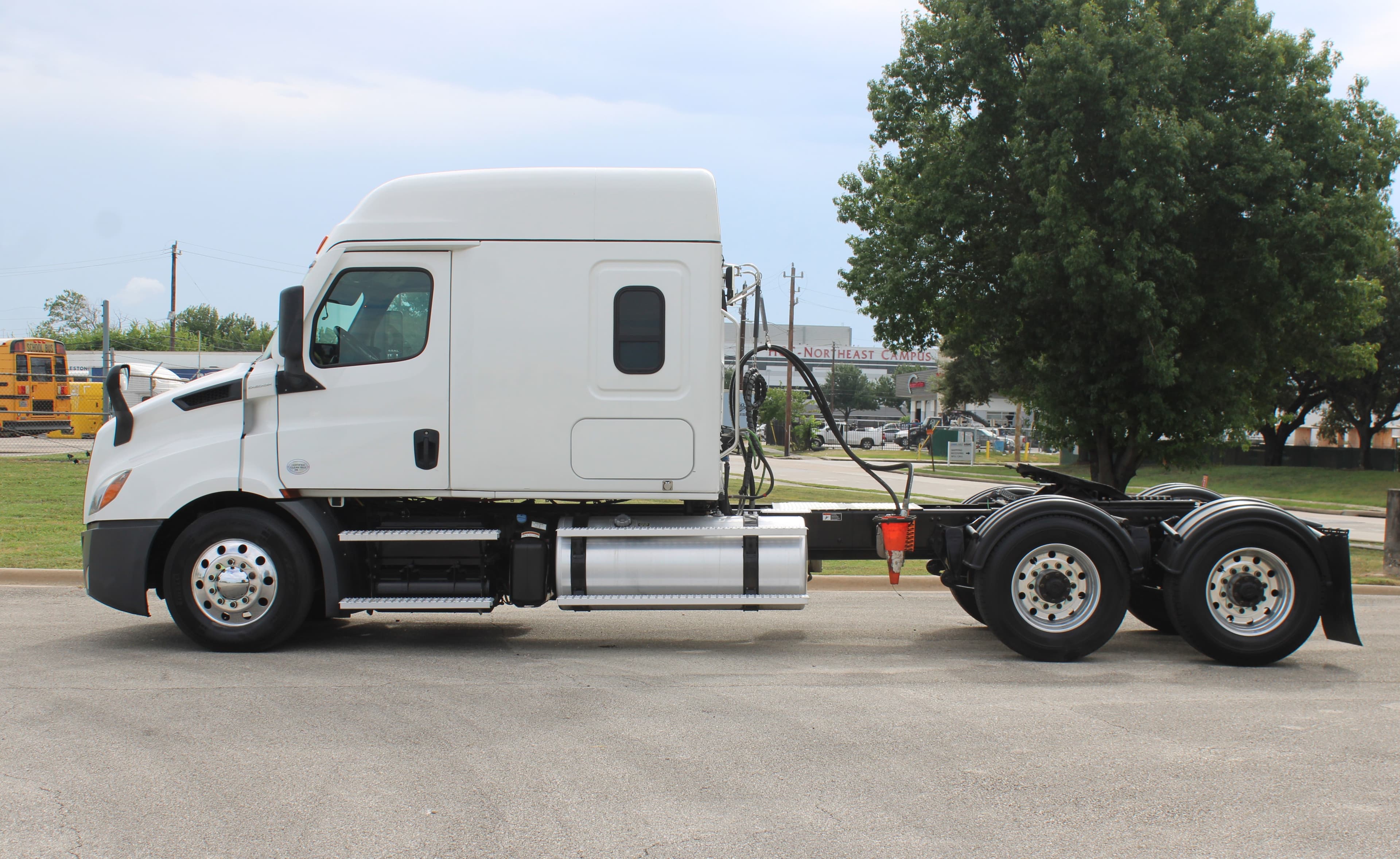 2022 Freightliner CASCADIA 116 - Photo 1