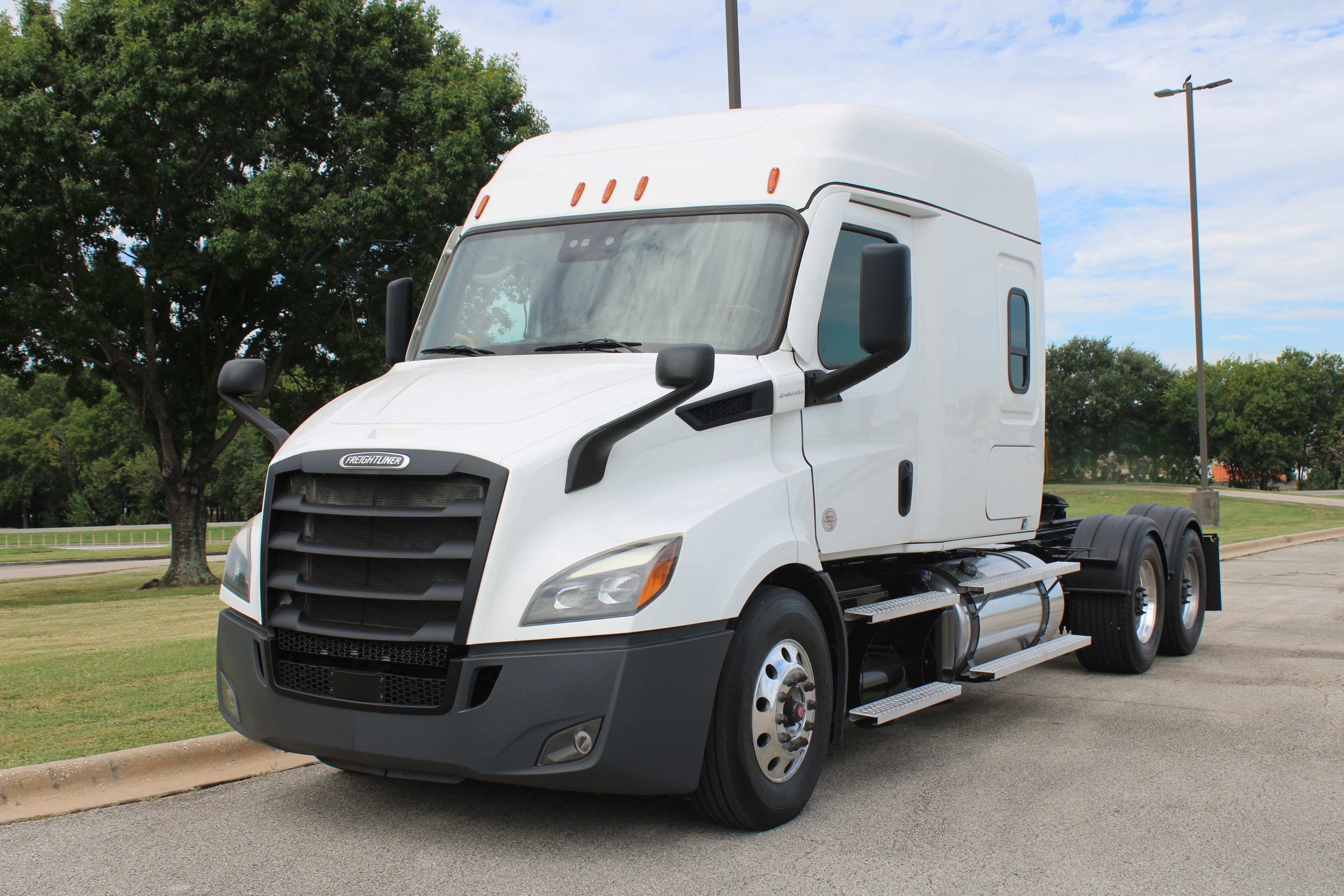2022 Freightliner CASCADIA 116 - Photo 1