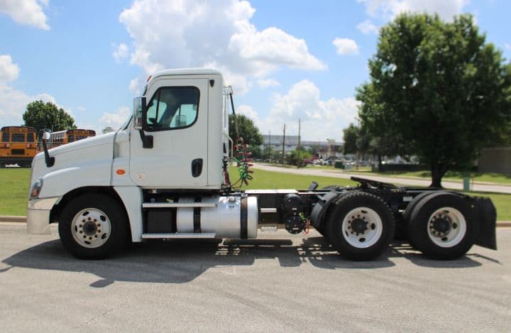 2020 Freightliner CASCADIA 125 - Photo 1
