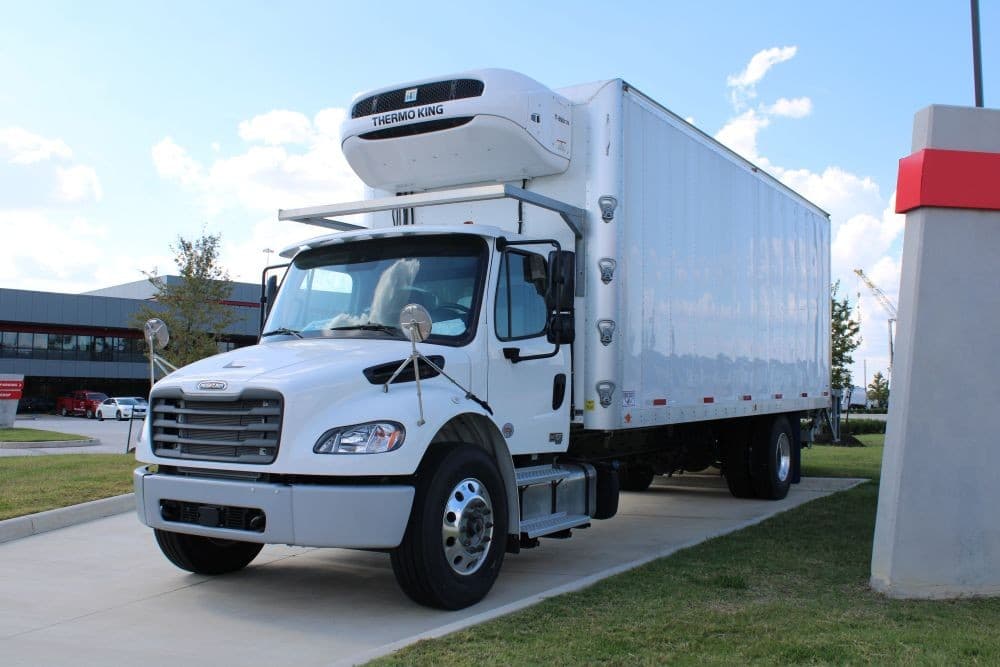 2025 Freightliner M2 106 - Photo 1