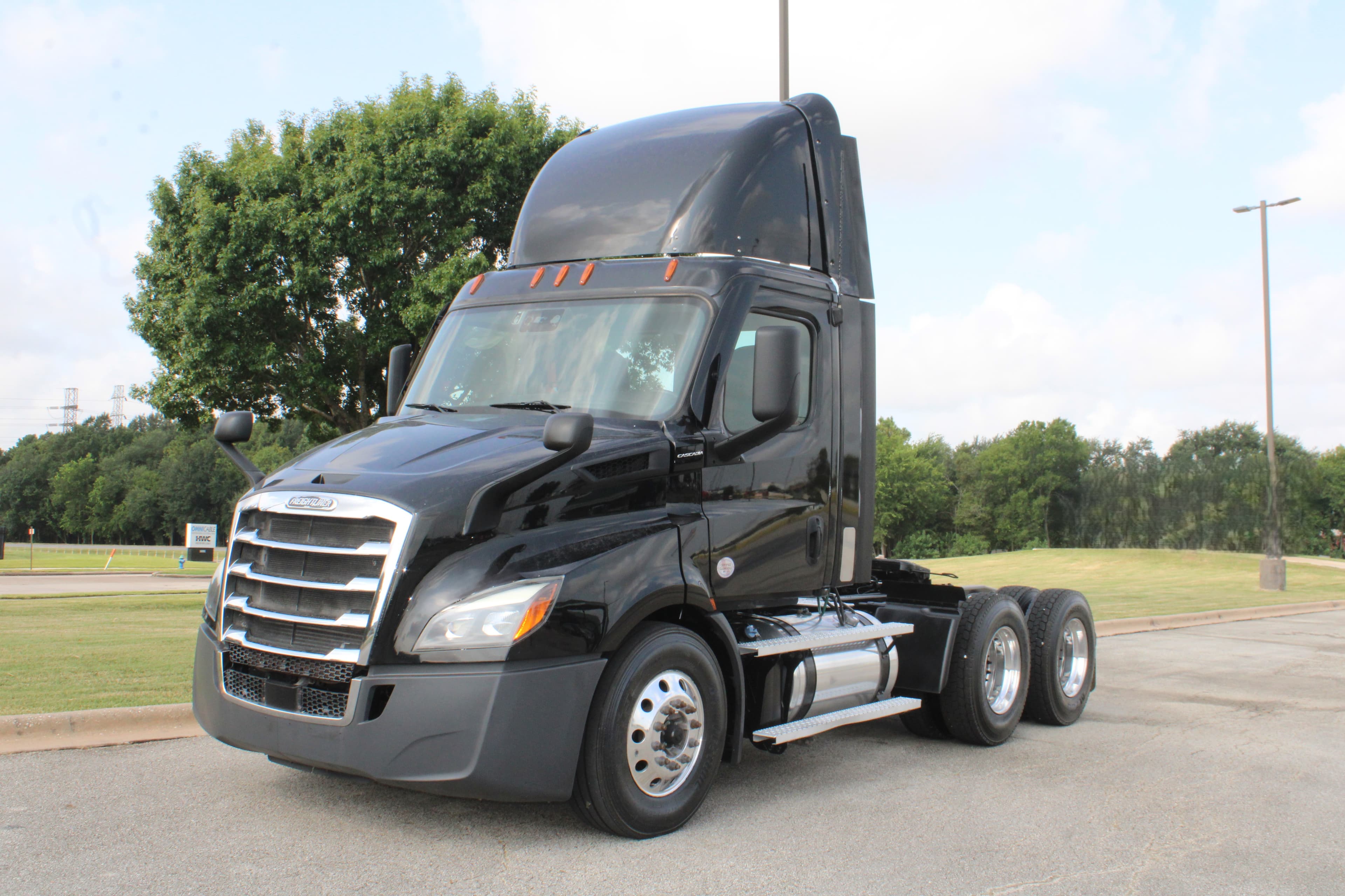 2022 Freightliner CASCADIA 116 - Photo 1