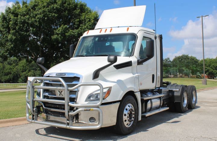 2022 Freightliner CASCADIA 126 - Photo 1