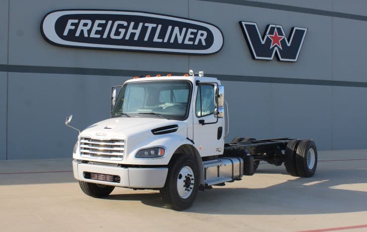 2027 Freightliner M2 106 - Photo 1