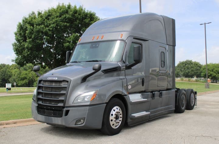 2022 Freightliner CASCADIA 126 - Photo 1