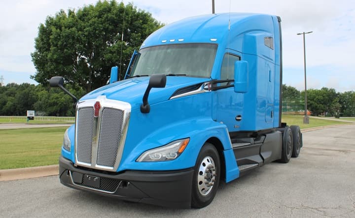 2023 Kenworth T680 - Photo 1