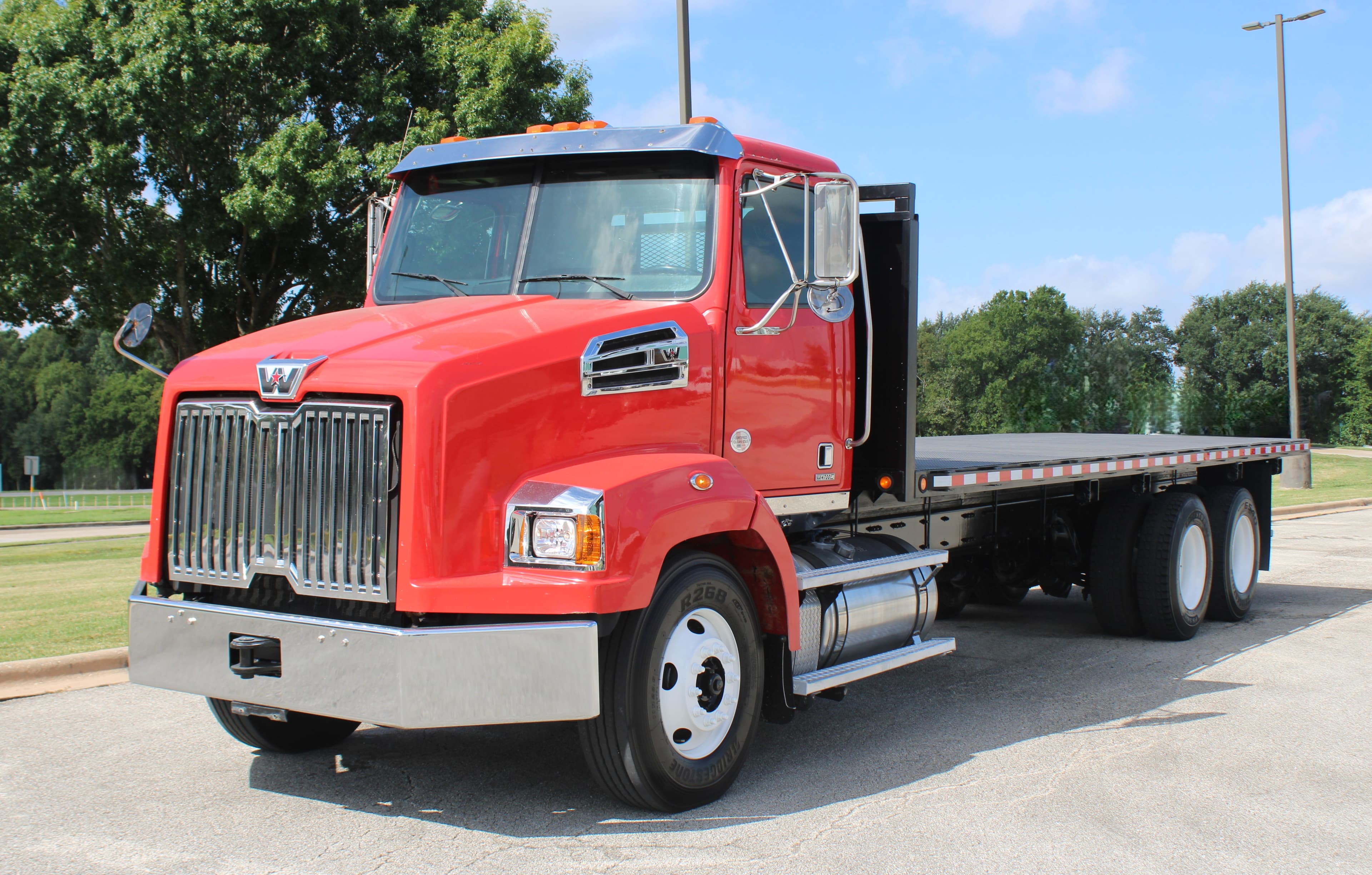 2020 Western Star 4700SB - Photo 1
